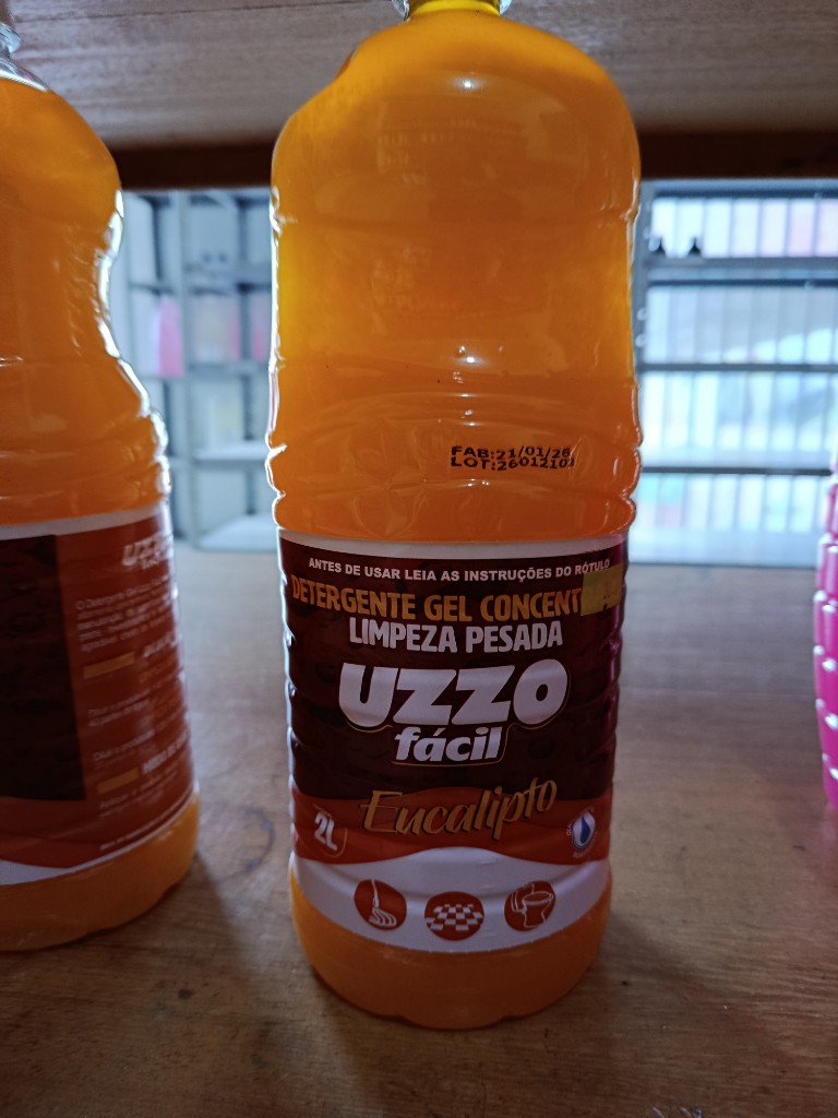 Limpeza pesada ( Detergente concentrado) uzzo eucalipto