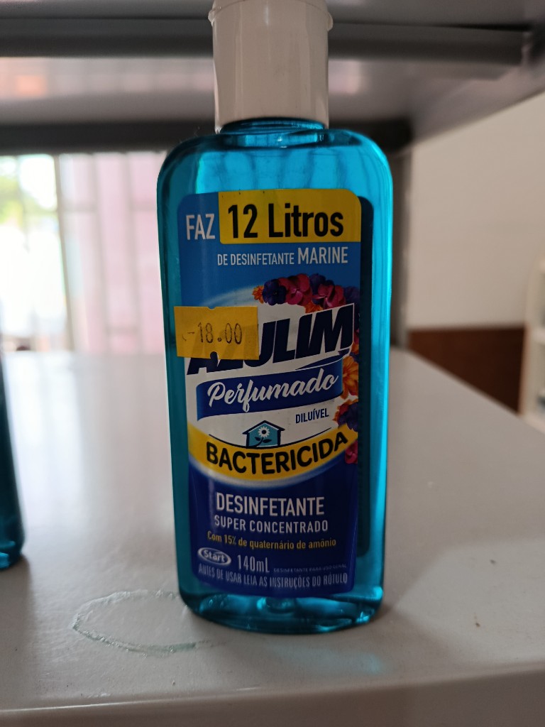 Azulim perfumado bactericida essência
