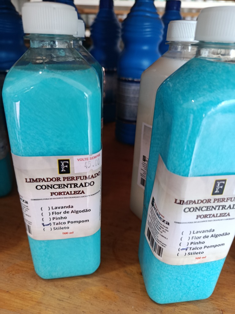 Limpador concentrado Talco pompom