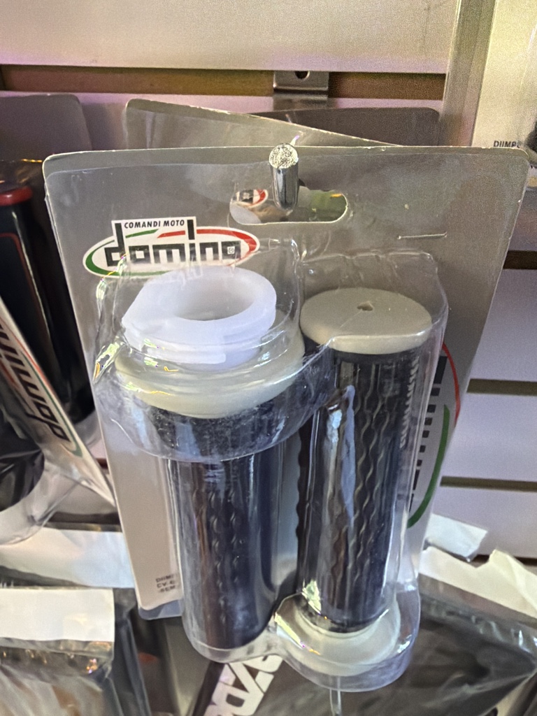 Mangos domino grises