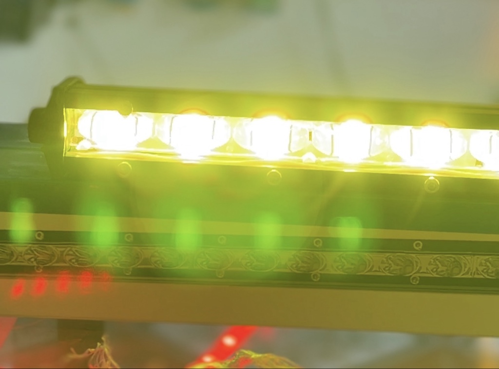 Barra slim 240 watts lupa amarilla