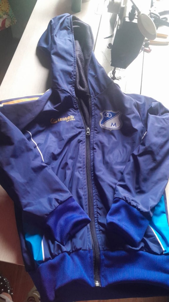 Chaqueta+Sudadera deportiva azul millonario