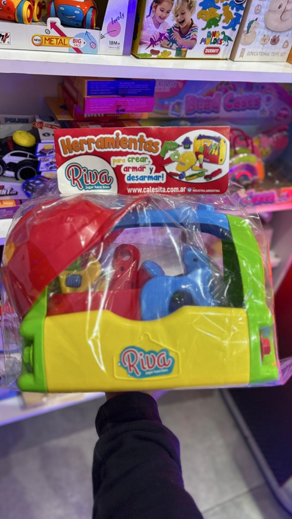 CAJA HERRAMIENTA CON CASCO