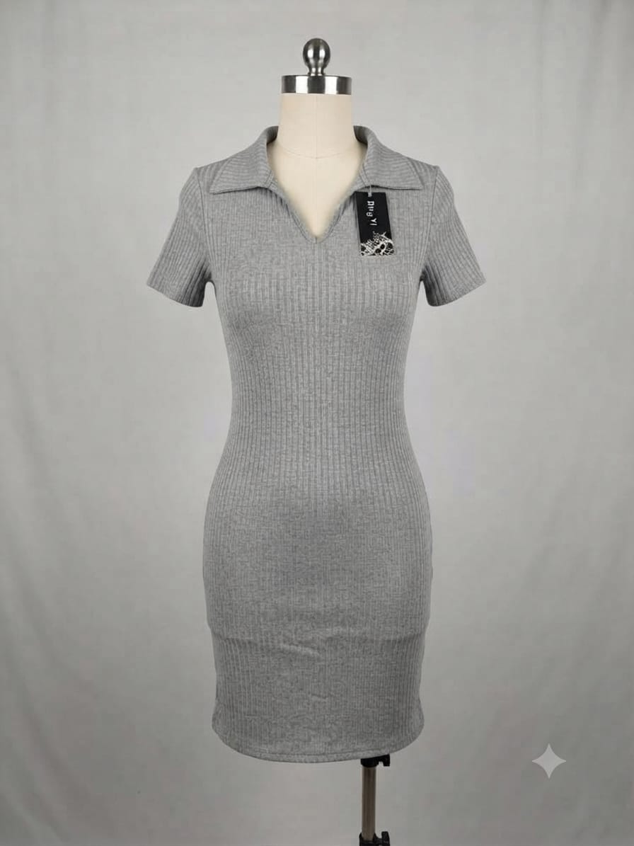 Vestido corto gris ribeteado