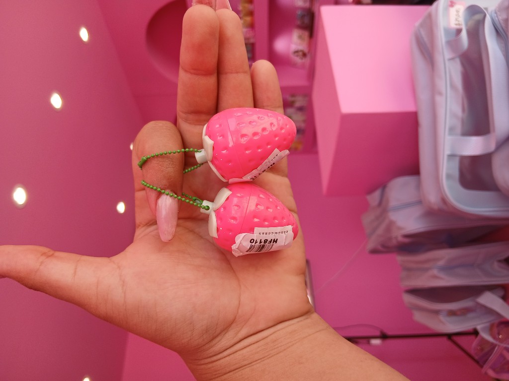 Llaveros fresa rosas