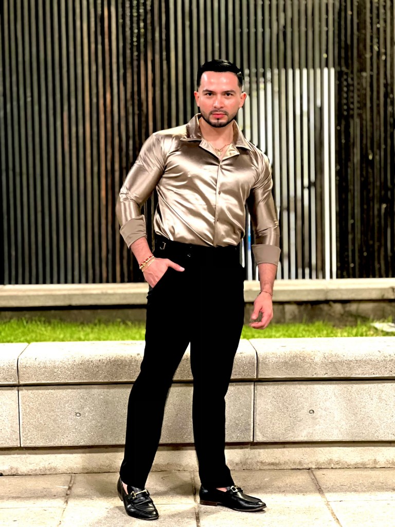 Camisa Satinada Dorada