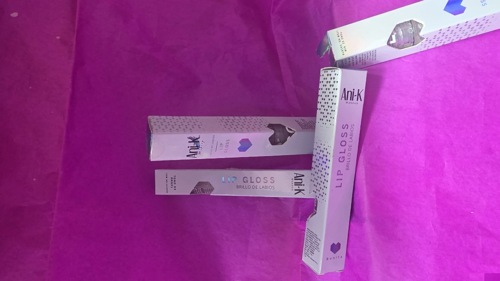 Lip glos anika