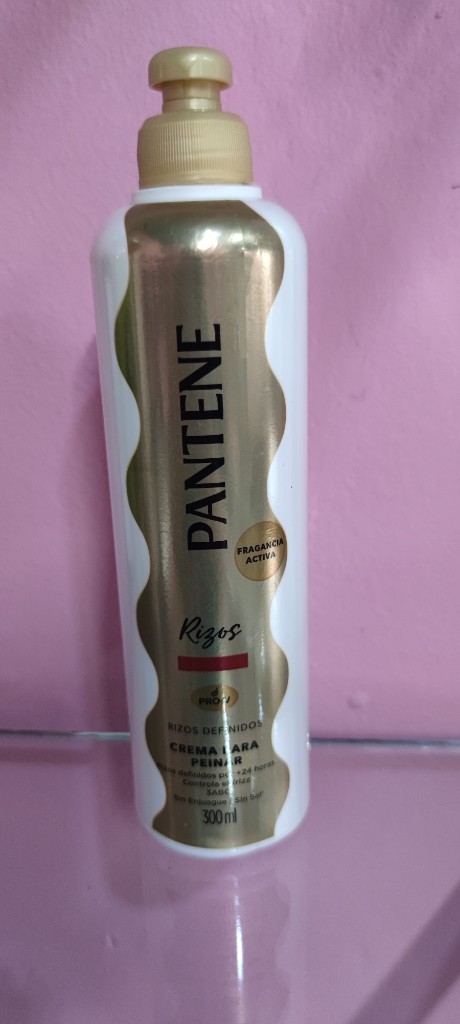 Crema de peinar rizos