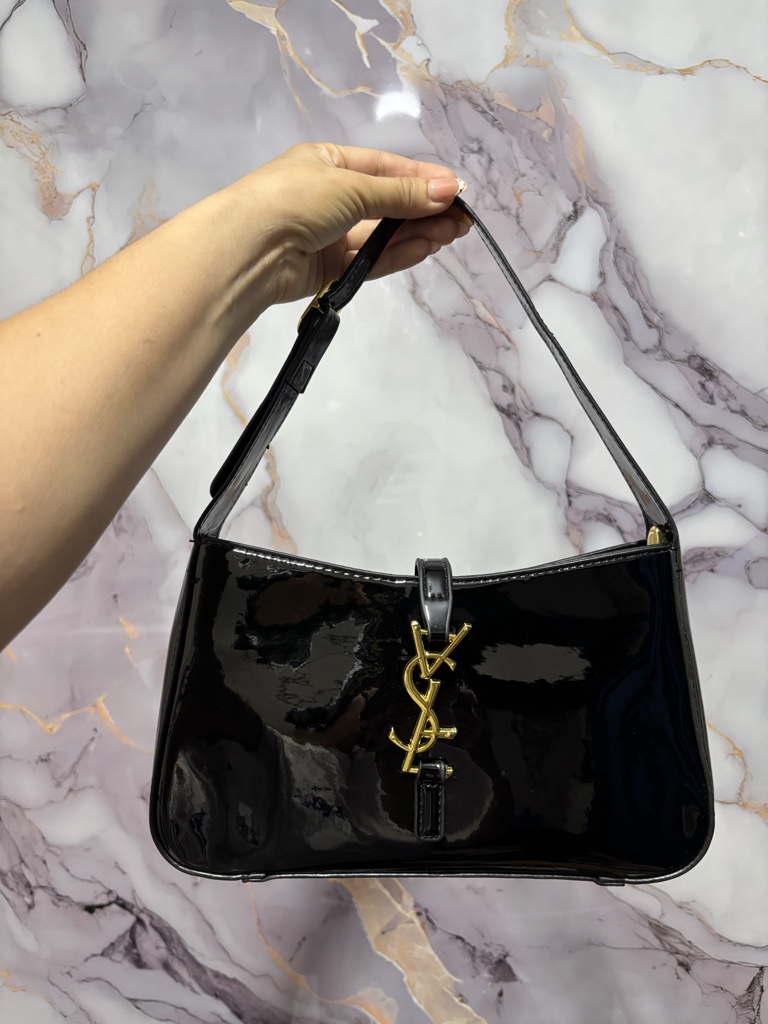 YSL cartera negra