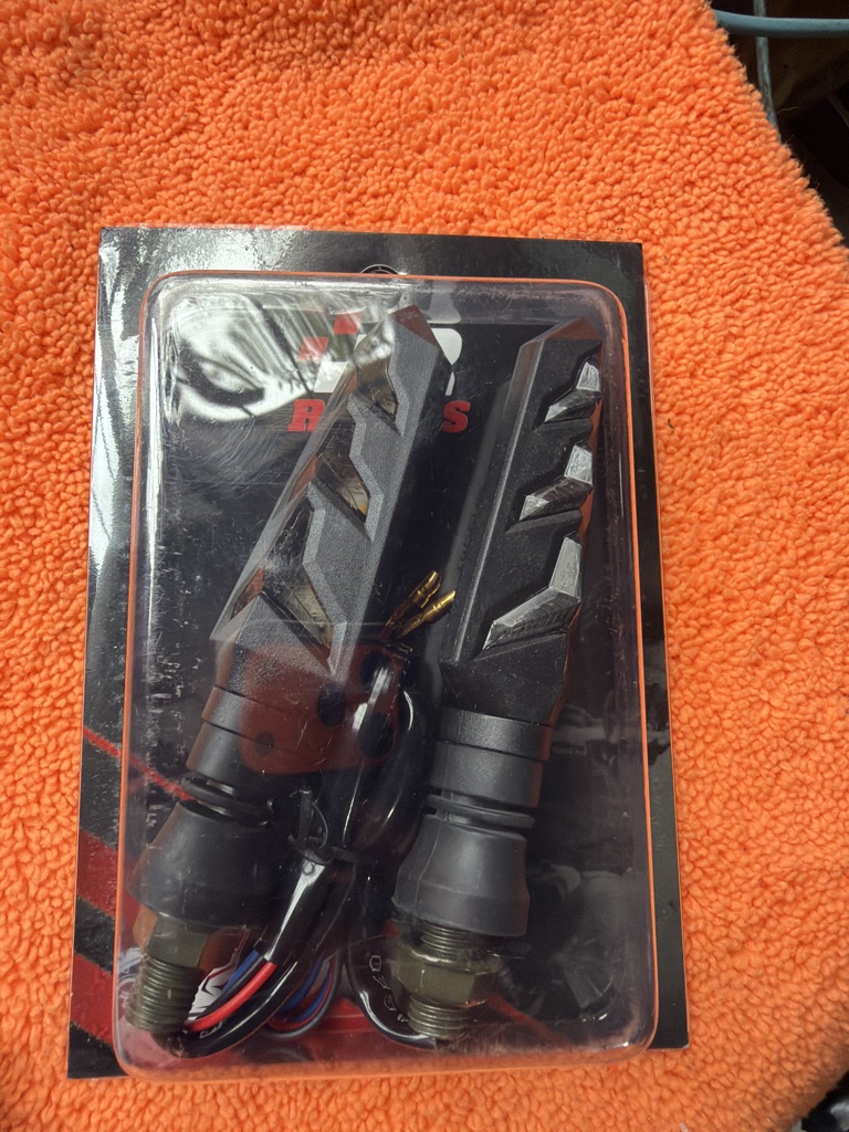 Giros Led + Posición, Fume