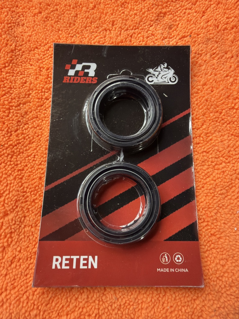 Retén suspensión Honda titán 150