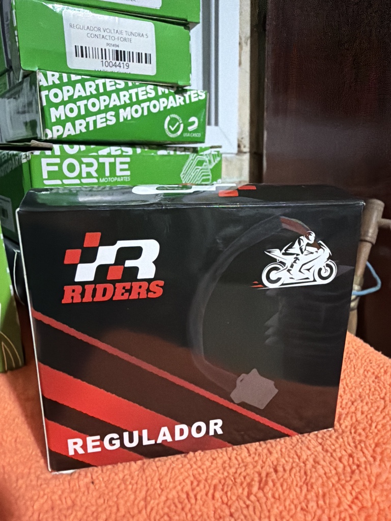 Regulador de voltaje Smash 110 Trifasisco 5 cables