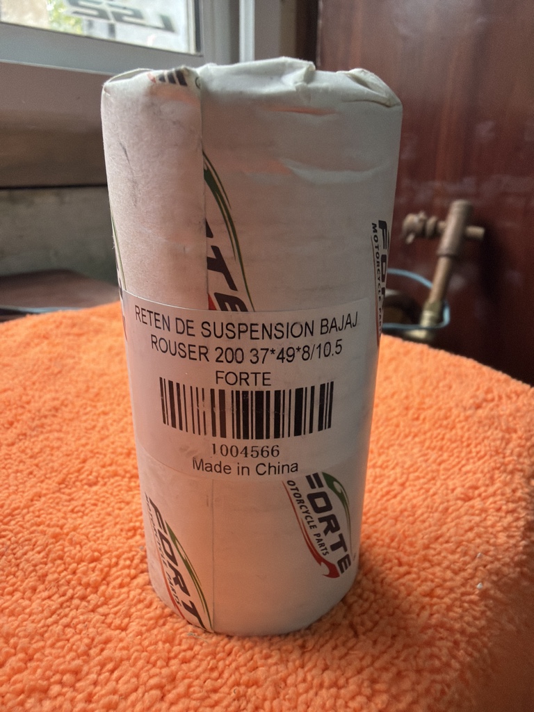 Retén suspensión 37*49.8/10.5 Rouser 200 FORTE x un