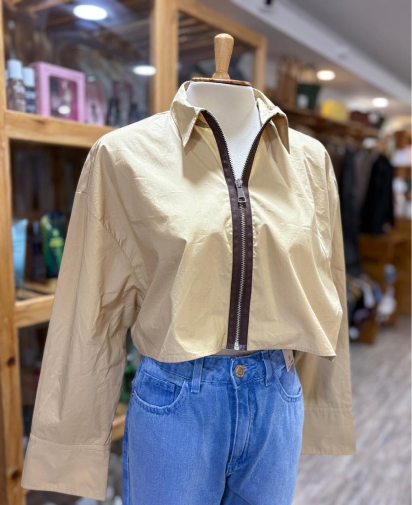 Blusa corta Manga Larga color caqui Dama Zara