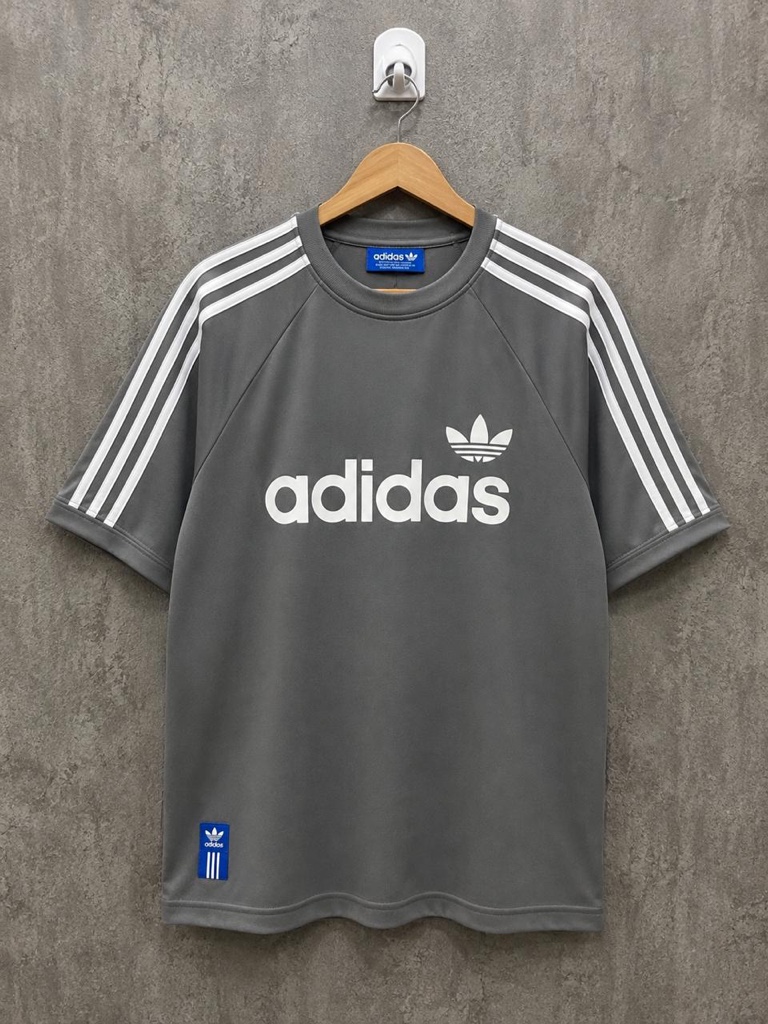 Adidas camiseta gris