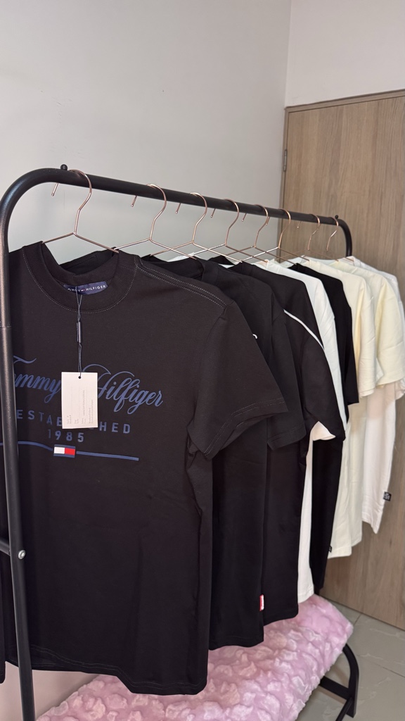 Tommy Hilfiger camiseta negra