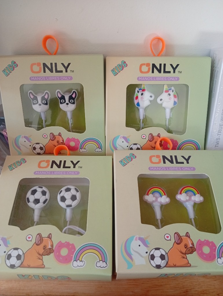 AURICULARES KIDS ONLY ( FUTBOL, UNICORNIO, ARCOIRIS, PERRO)