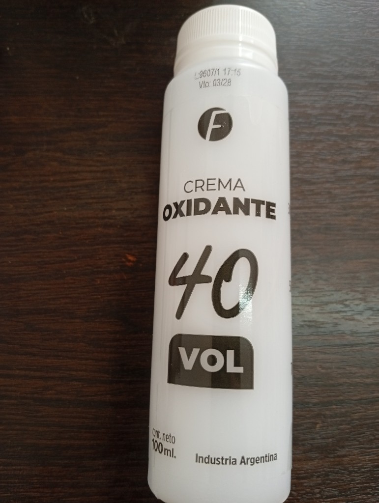 CREMA OXIGENADA 40VOL X 100CC FRILAYP