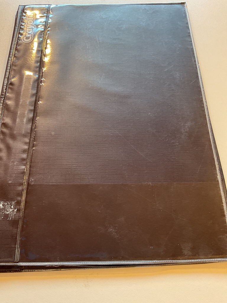 Carpeta café tapa transparente