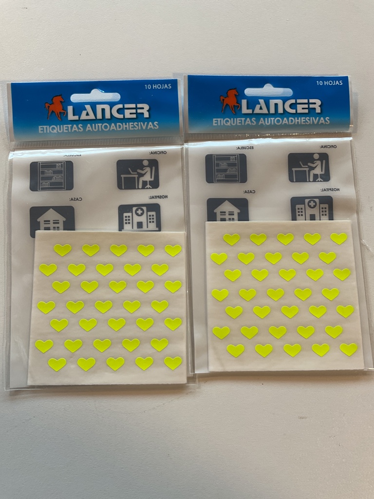 Lancer etiquetas adhesivas corazones