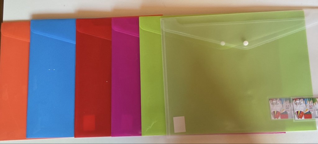 Carpeta plastica colores surtidos A3