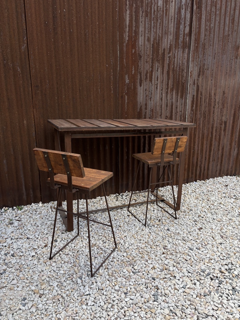 Banqueta Respaldo Hierro y Madera