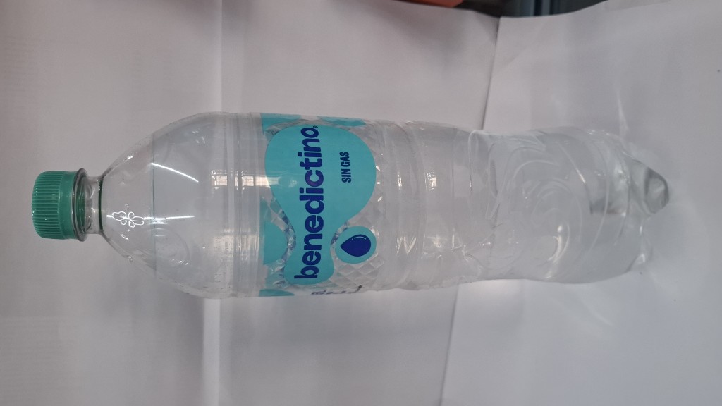 Benedictino agua sin gas