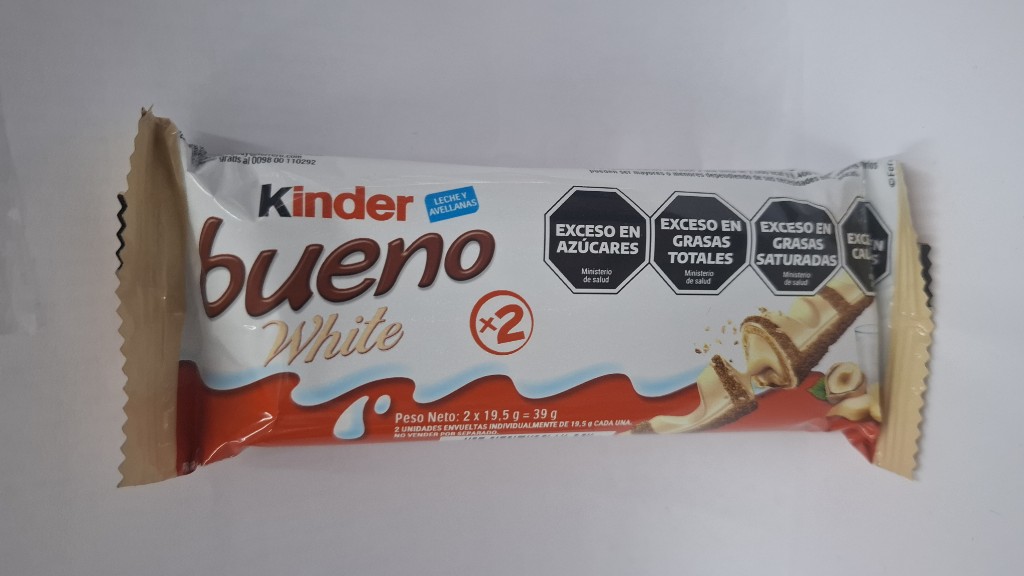 Kinder bueno White