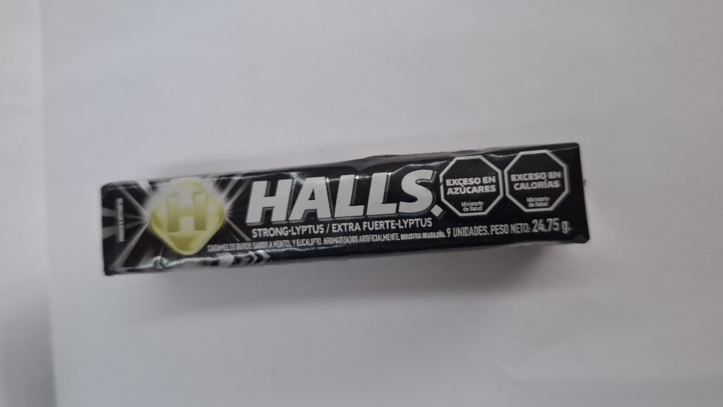 Halls negro strong