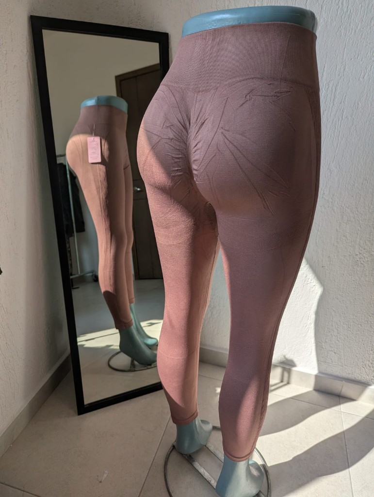 Leggins liso push up CAFE
