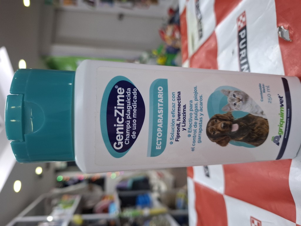 GenicZime champu plaguicida