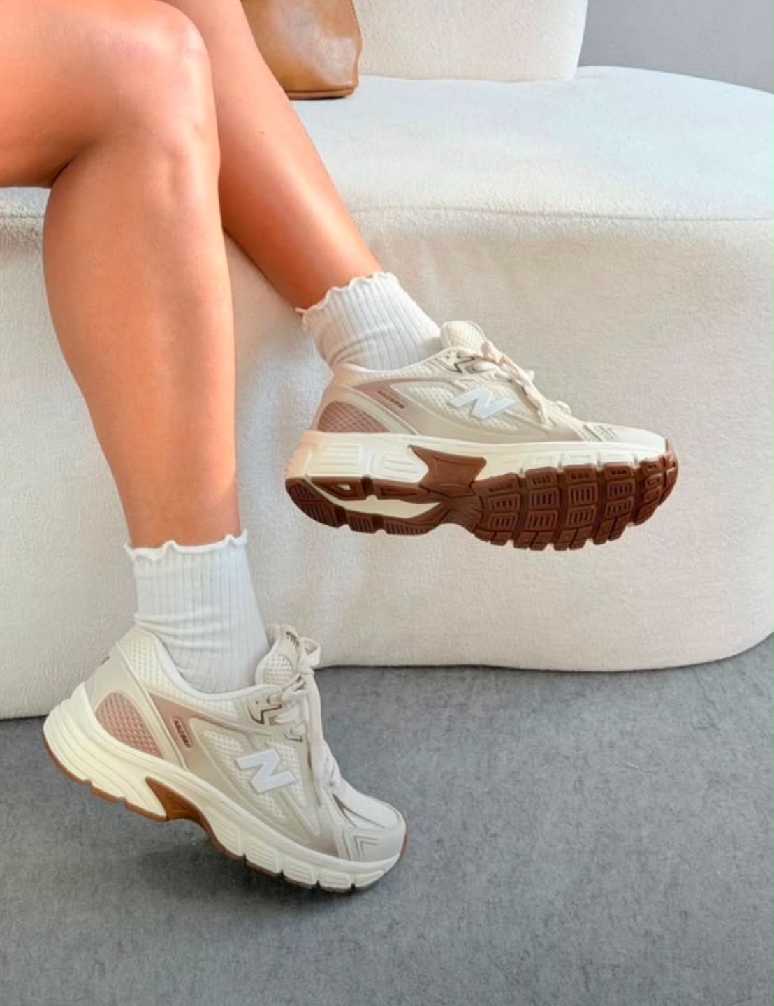 New Balance beige
