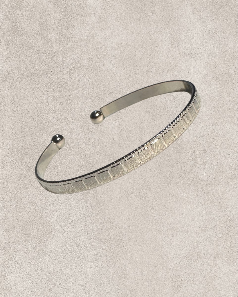 Pulsera Rígida Grabada Plateada
