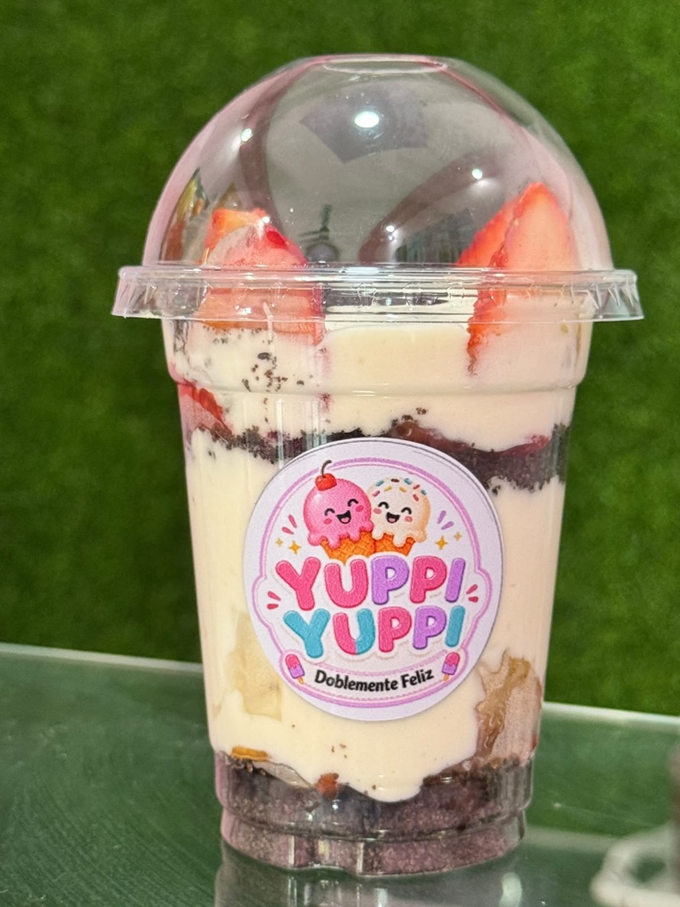 Fresa con Crema de Oreo
