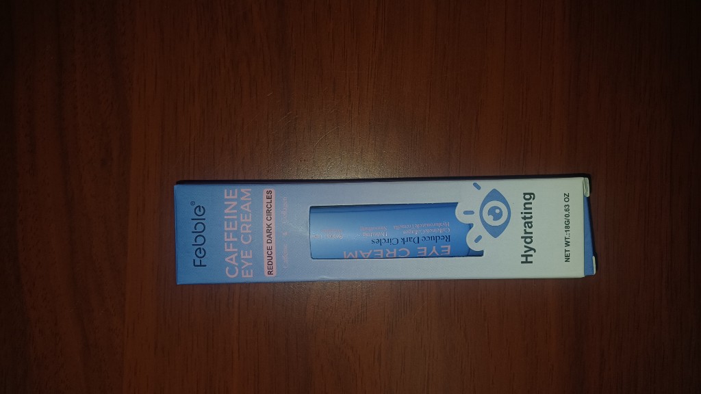 Crema para ojos hidratante ayuda a desvanecer las ojeras