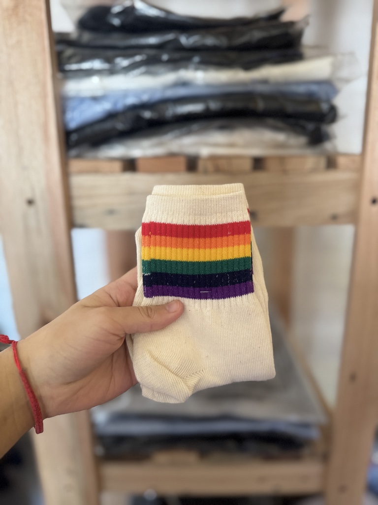Media 3/4 crema arcoiris