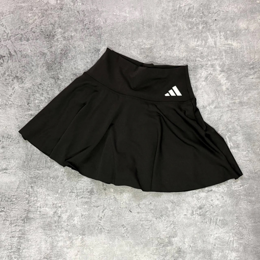 Pollera short Adidas negro