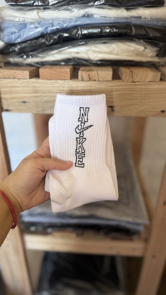 Media 3/4 Nike blanca