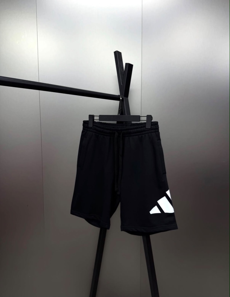 Short Adidas baggy negro