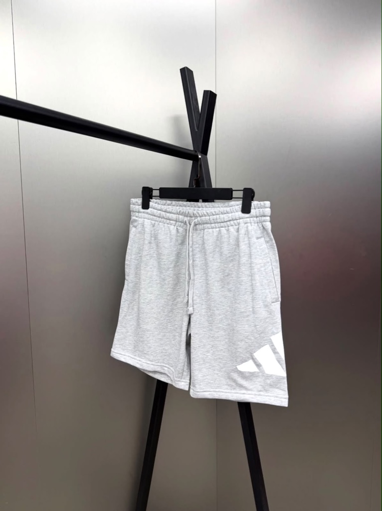 Short Adidas baggy gris