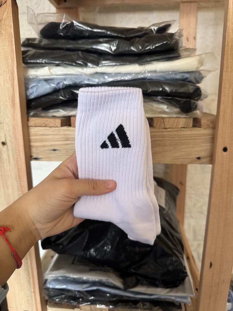 Media 3/4 Adidas blanca clasica