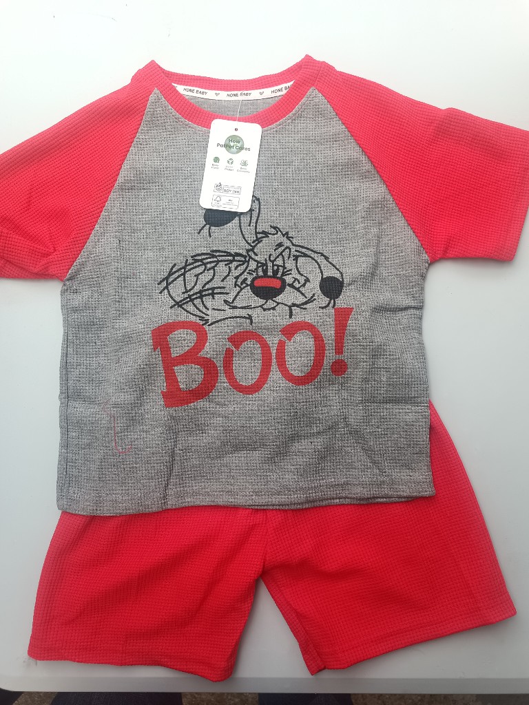 Pijama rojo y gris bebé