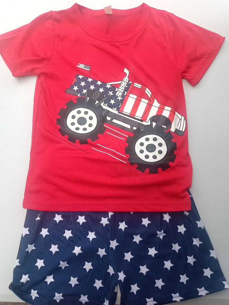 Conjunto infantil rojo y azul