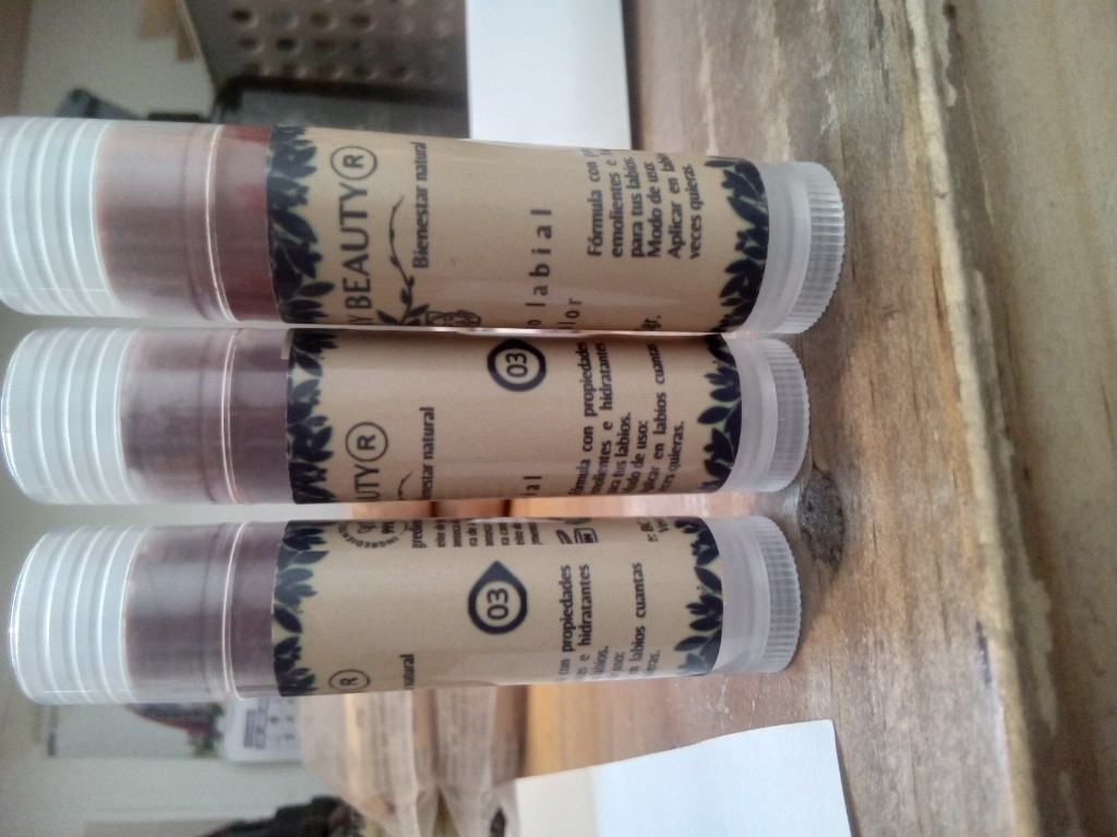 Balsamo labiar color l03