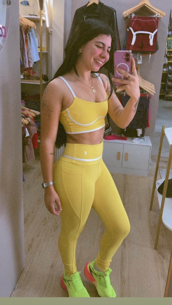 Conjunto fitness amarelo
