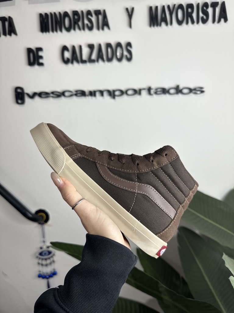 Vans botita marrón