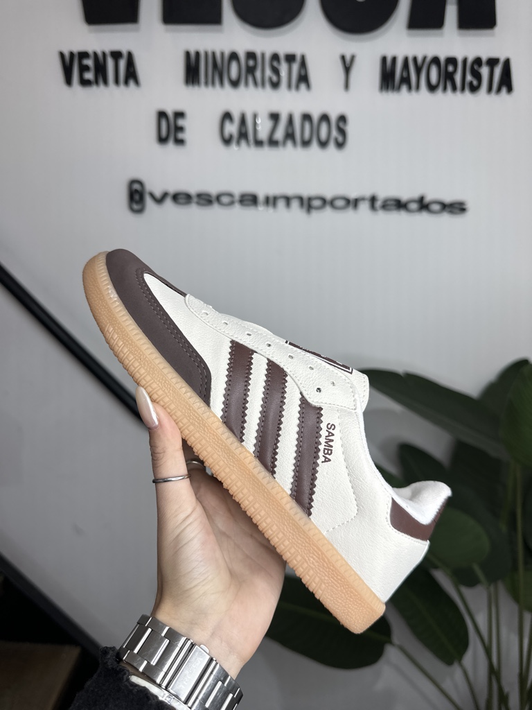 Samba beige y marrón