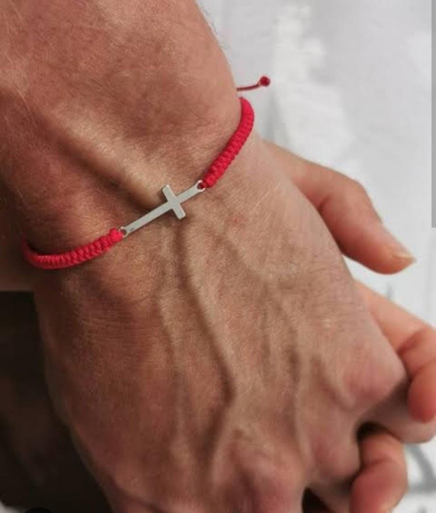 Pulsera dije cruz