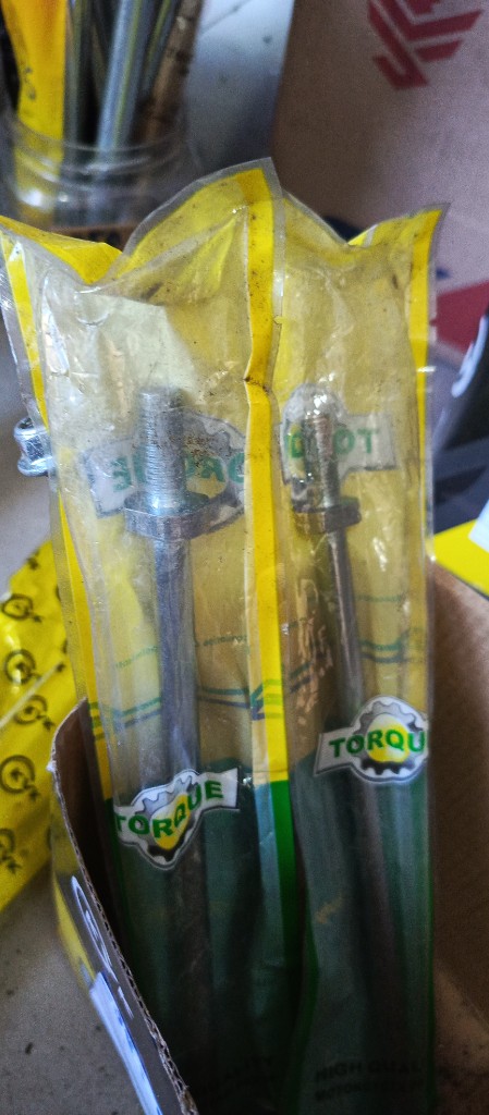 Eje horquilla c100