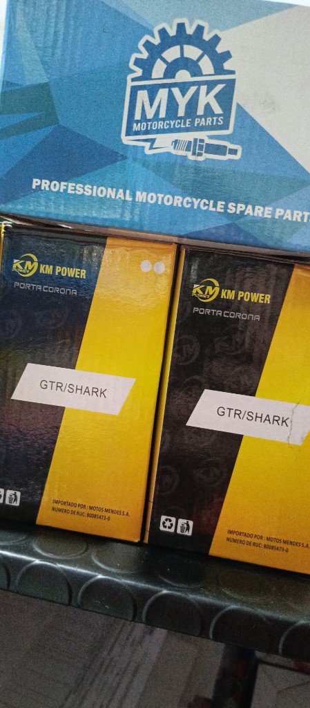 Porta corona shark